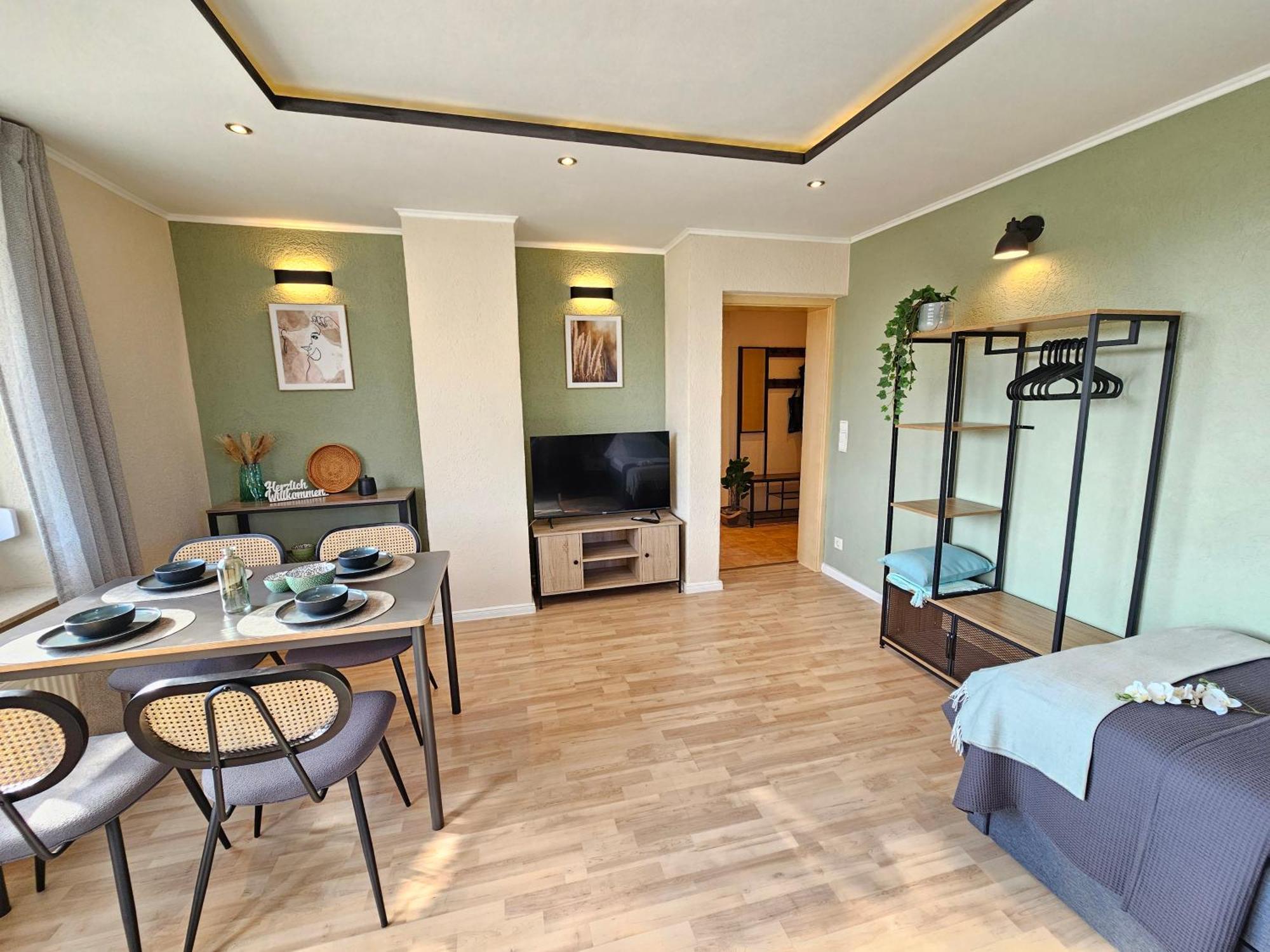 Neu Businessapp In Zentraler Lage Mit 3 Schlafzimmern Fuer Geschaeftsreisende Pendler Und Familien Naehe Sz See 萨尔茨吉特 外观 照片